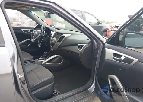 2013 Hyundai Veloster Base W/Black z USA, uszkodzony, nr VIN KMHTC6AD2DU179712